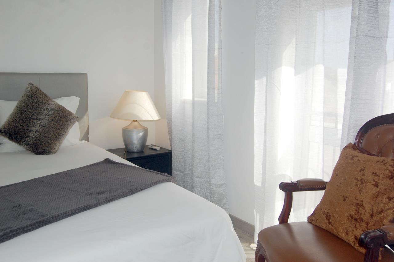 Suites Inn Lagos Esterno foto